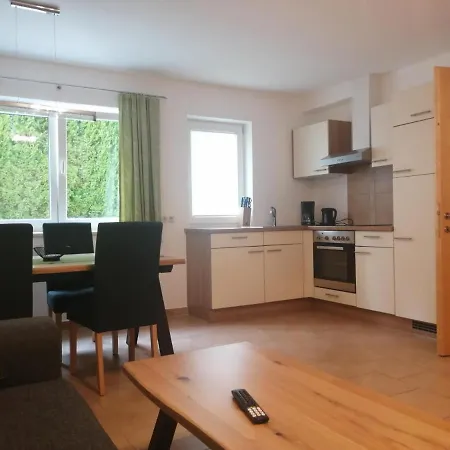 アパート Irmi ゼル